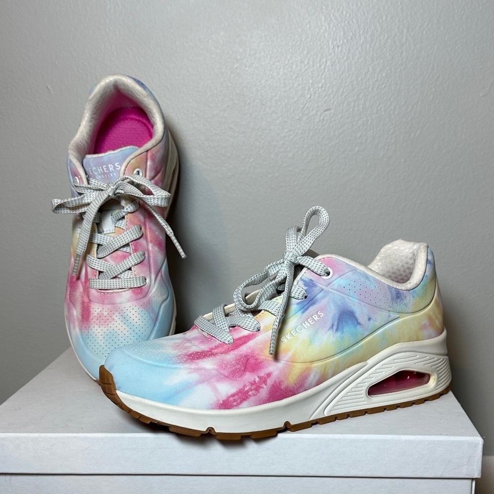 Skechers Women's Multicolor Tie-Dye Sneakers
